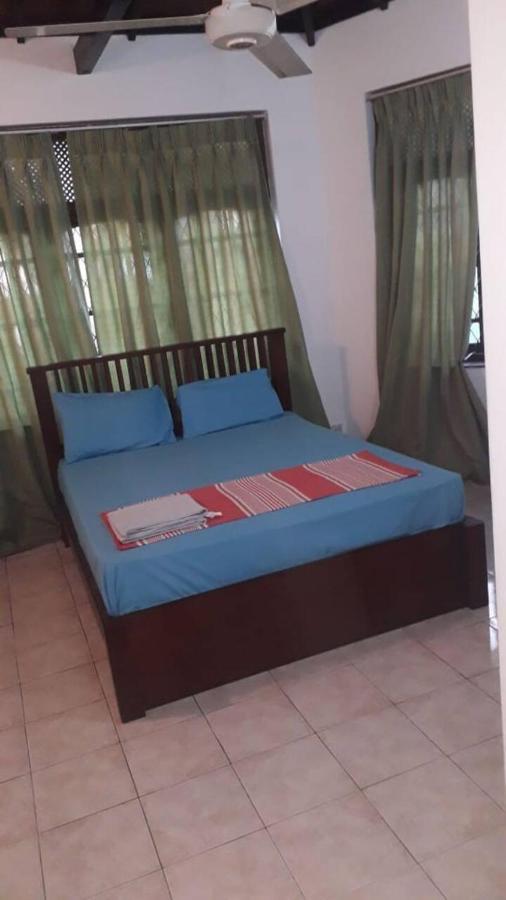 Ceylon Travel And Stay Lodge บัททารามุลลา ภายนอก รูปภาพ
