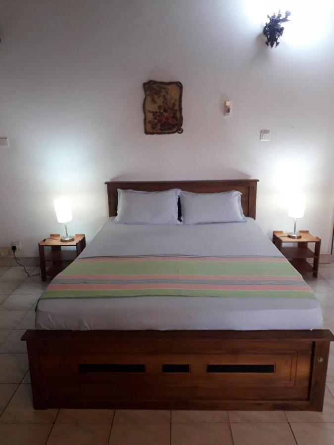 Ceylon Travel And Stay Lodge บัททารามุลลา ภายนอก รูปภาพ